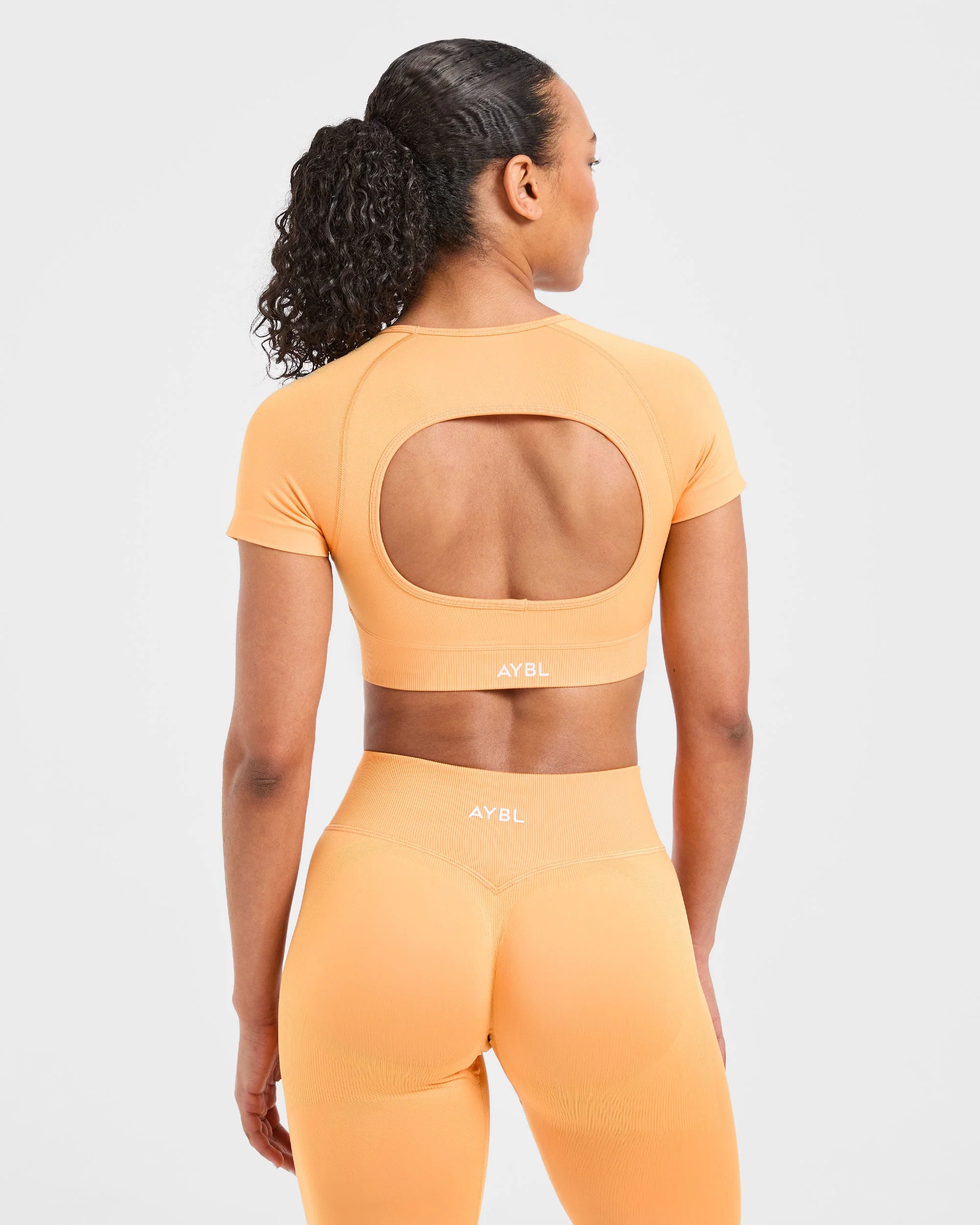 Adapt Seamless Crop Top - Bright Oranje - Image 2