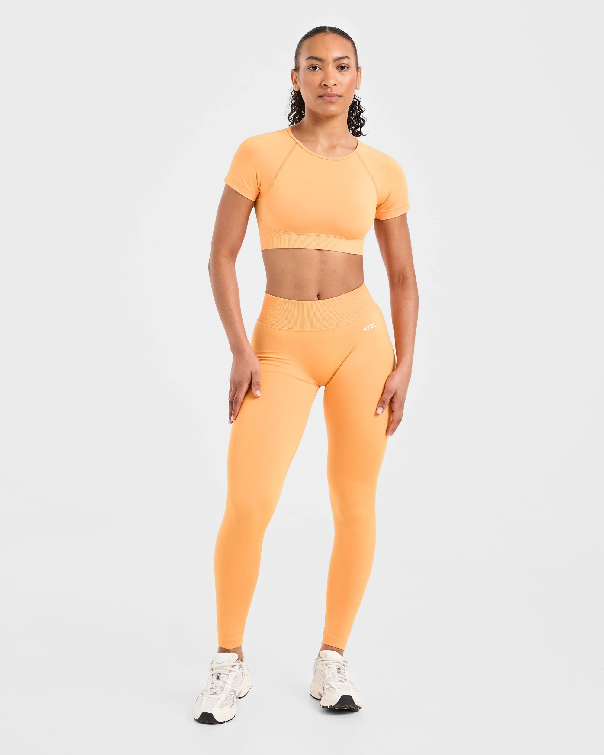 Adapt Seamless Crop Top - Bright Oranje - Image 3