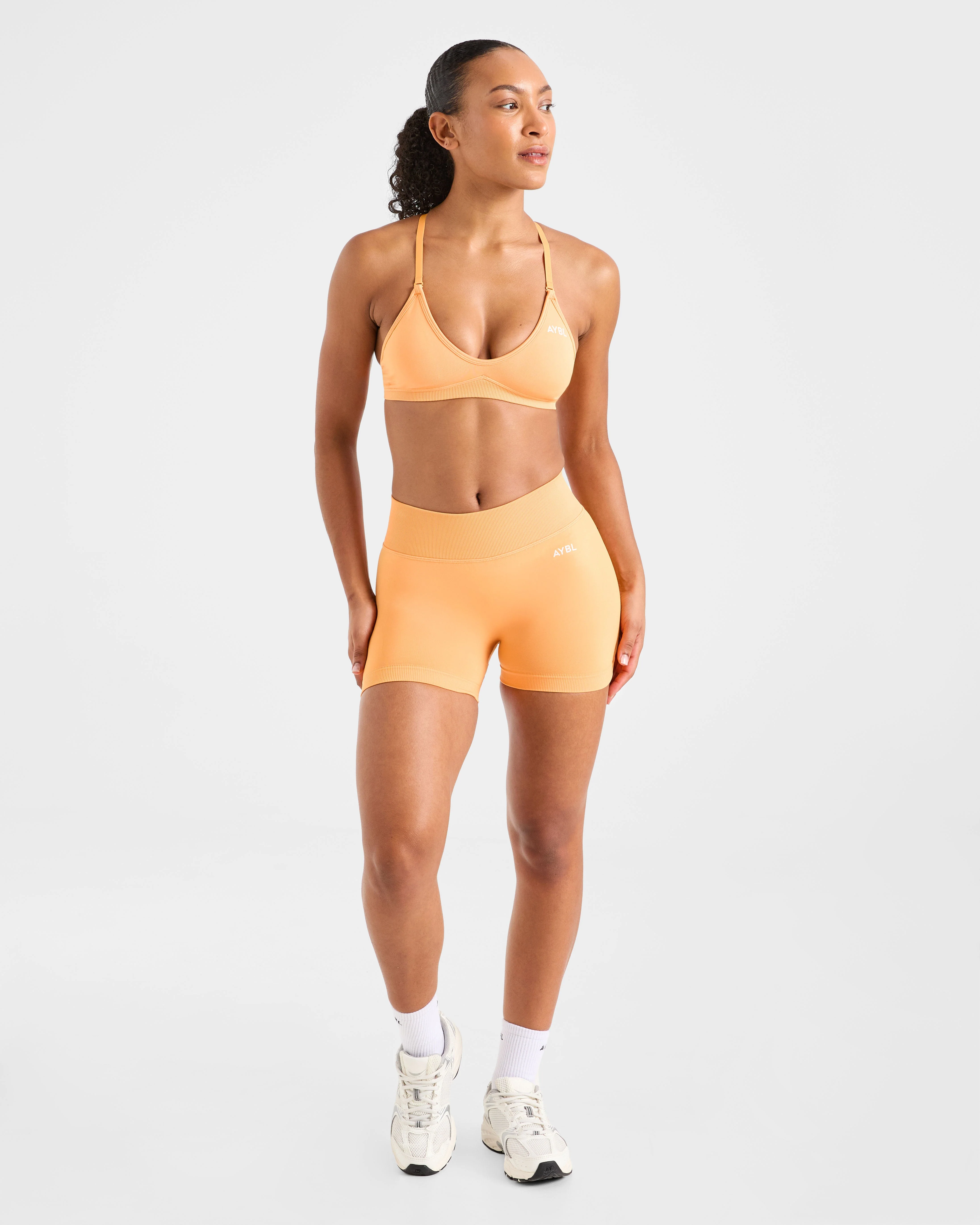 Adapt Seamless Strappy Sports Bra - Bright Oranje - Image 3