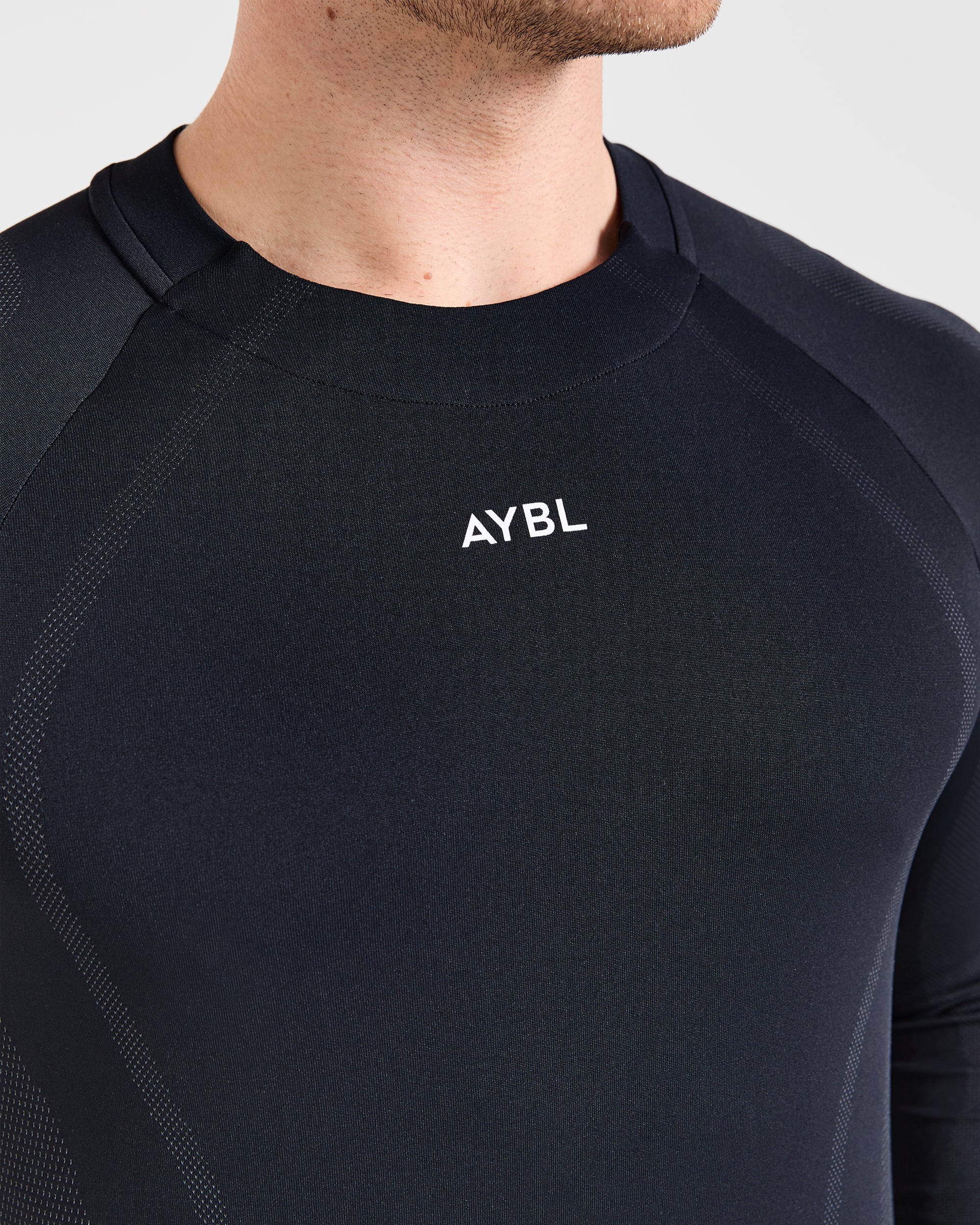 Attain Seamless Long Sleeve T Shirt - Zwart - Image 6
