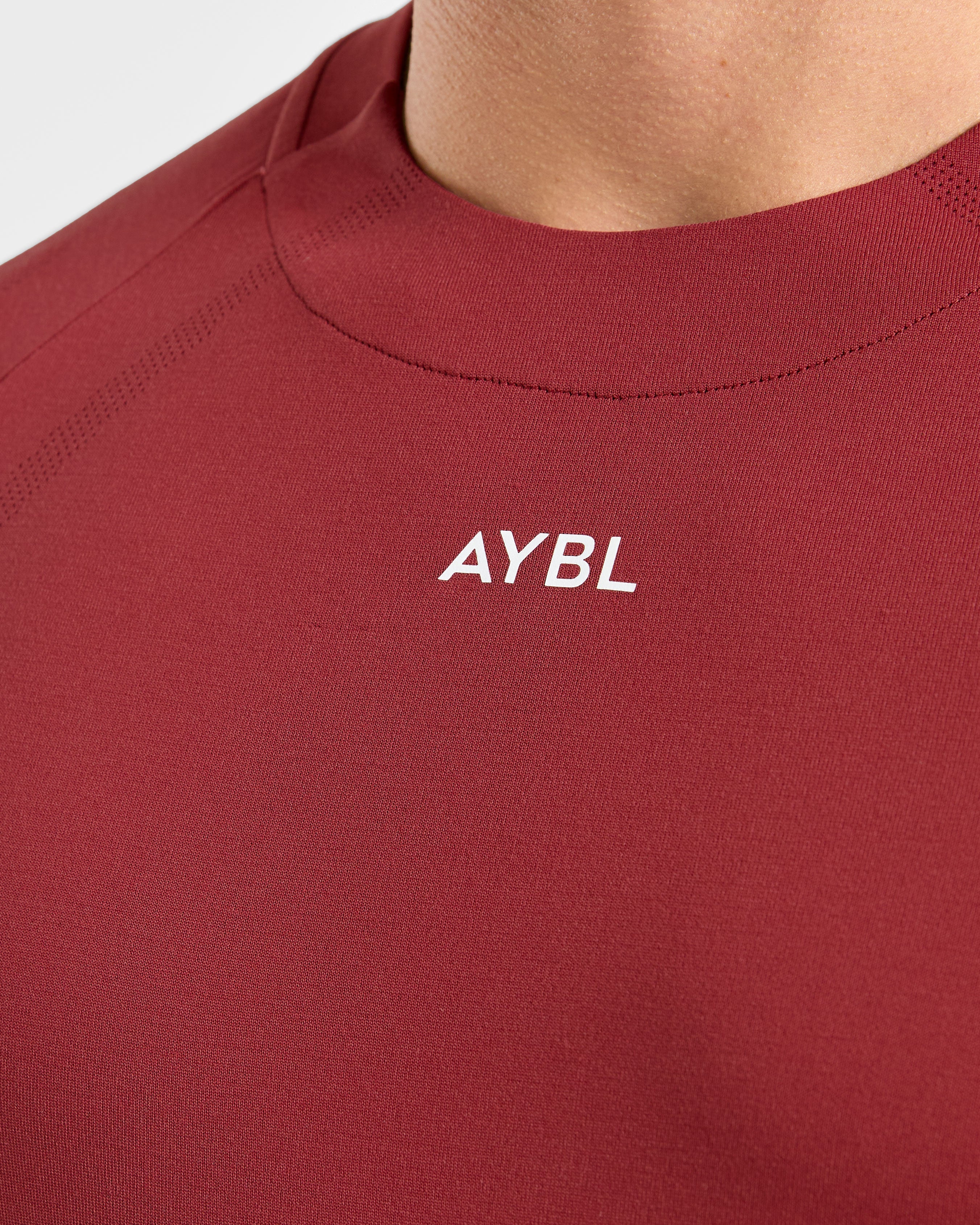 Attain Seamless T Shirt - Maroon Rood - Image 5