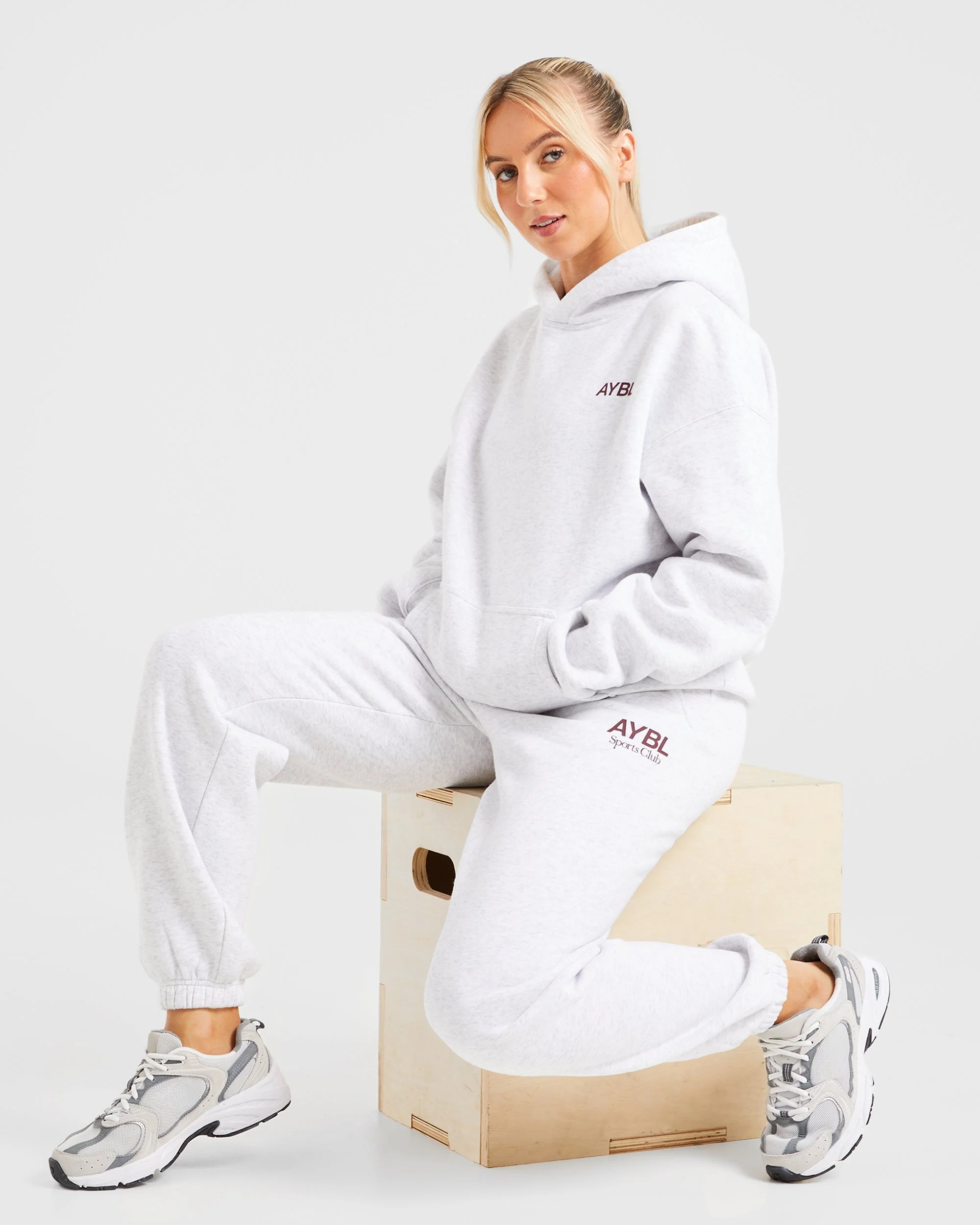AYBL Sports Club Oversized Joggers - Grijs Marl/Burgundy - Image 8