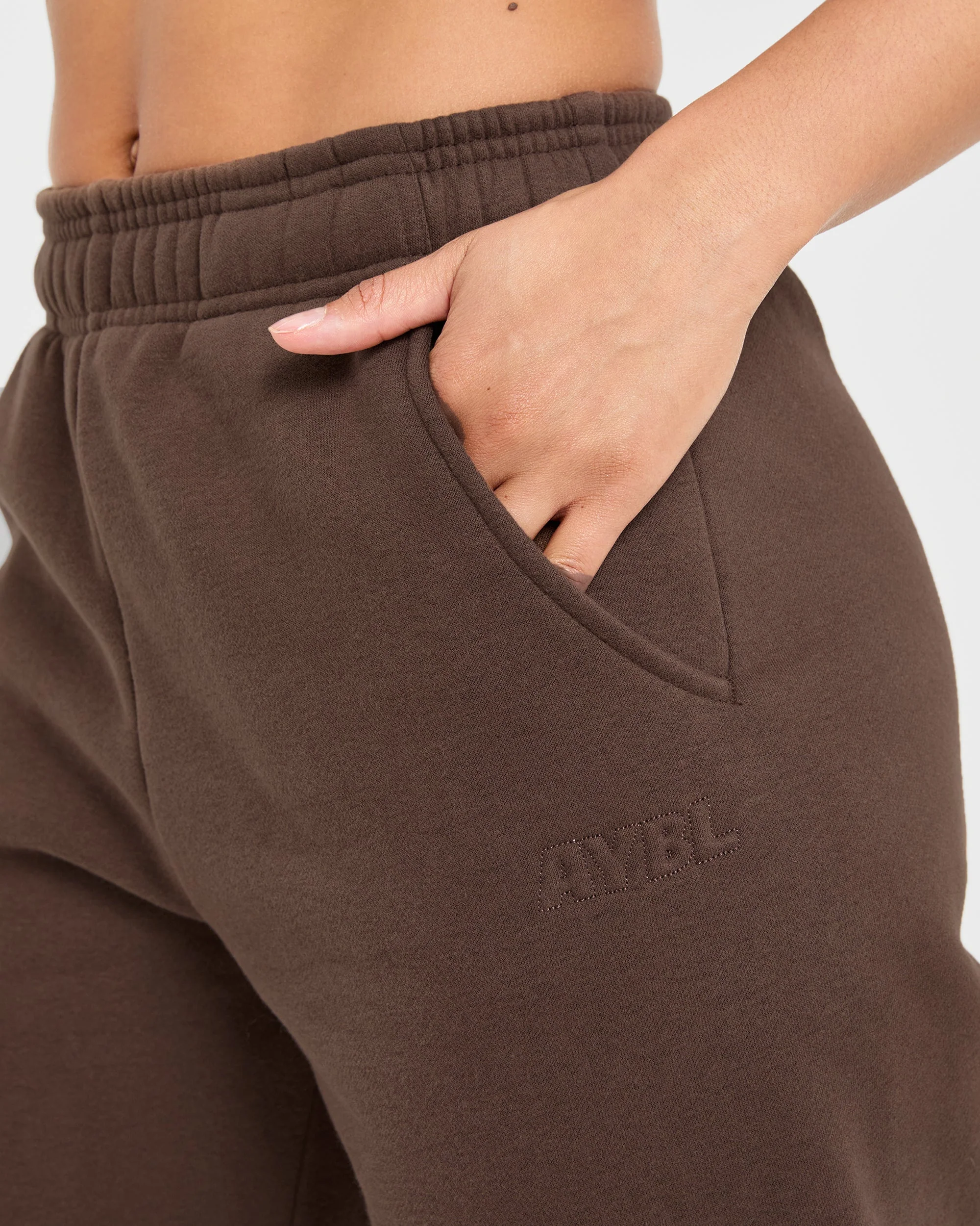 Classic Plush Oversized Joggers - Bruin - Image 5