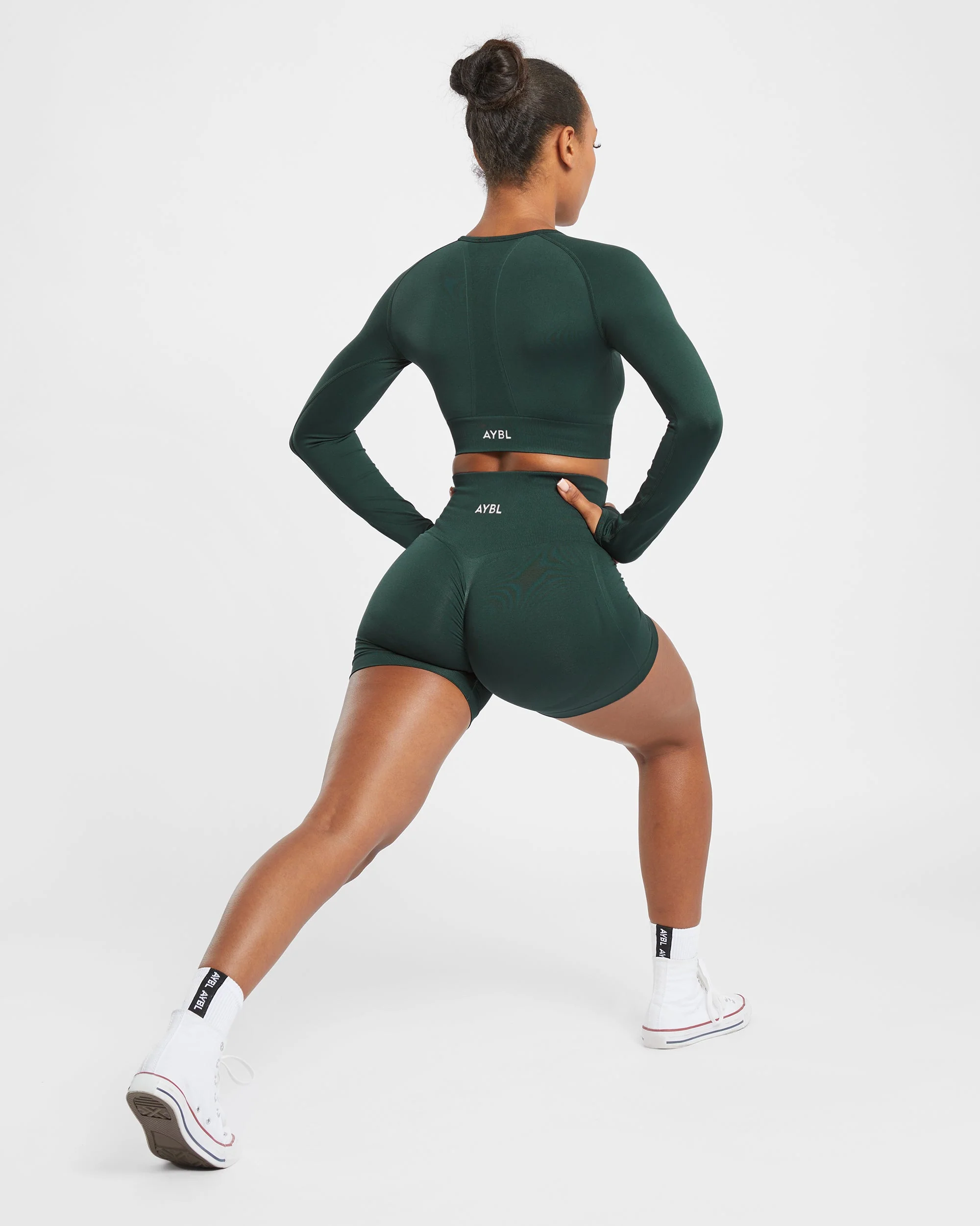 Empower Seamless Long Sleeve Crop Top - Dark Groen - Image 15