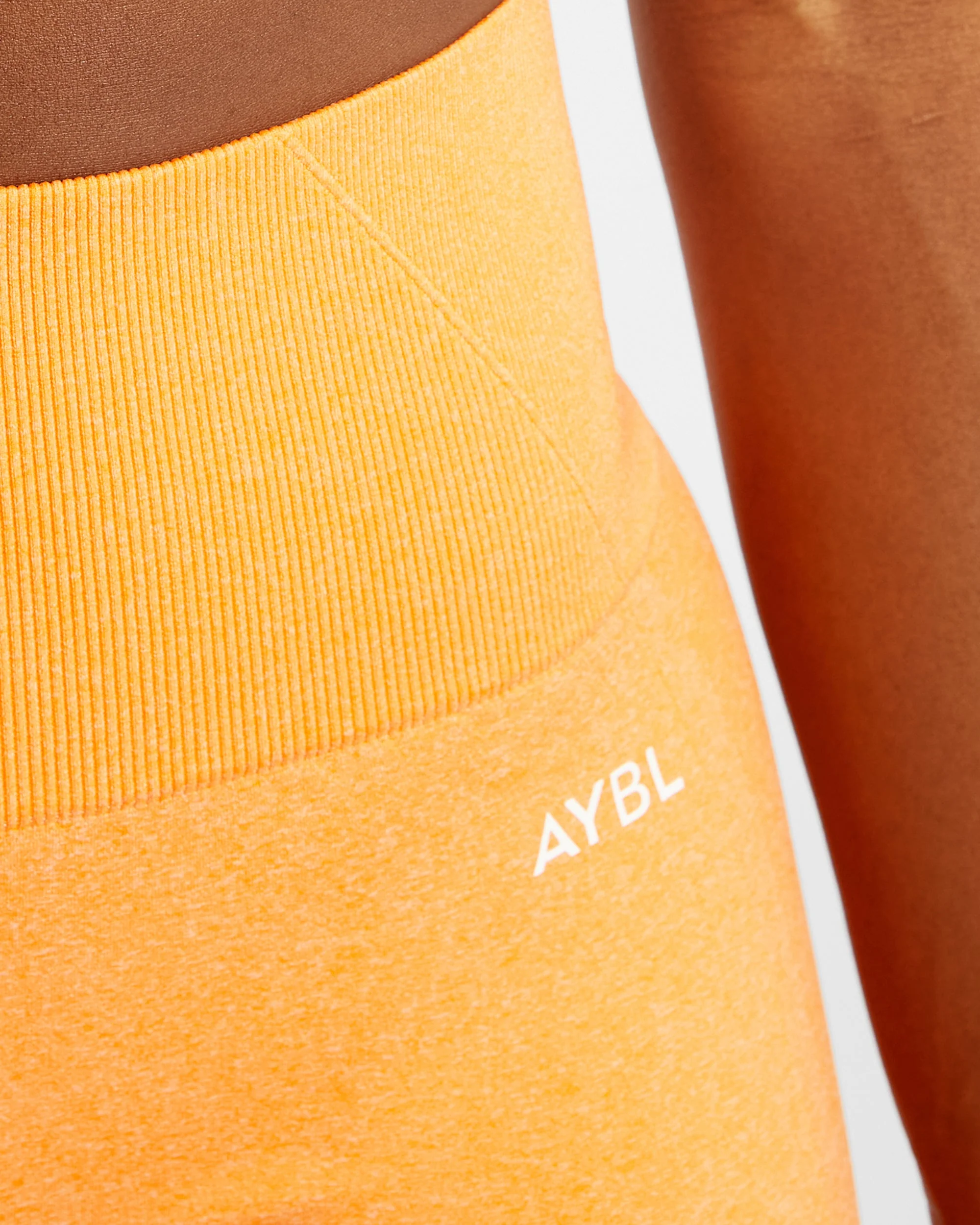 Empower Seamless Shorts - Oranje Marl - Image 5