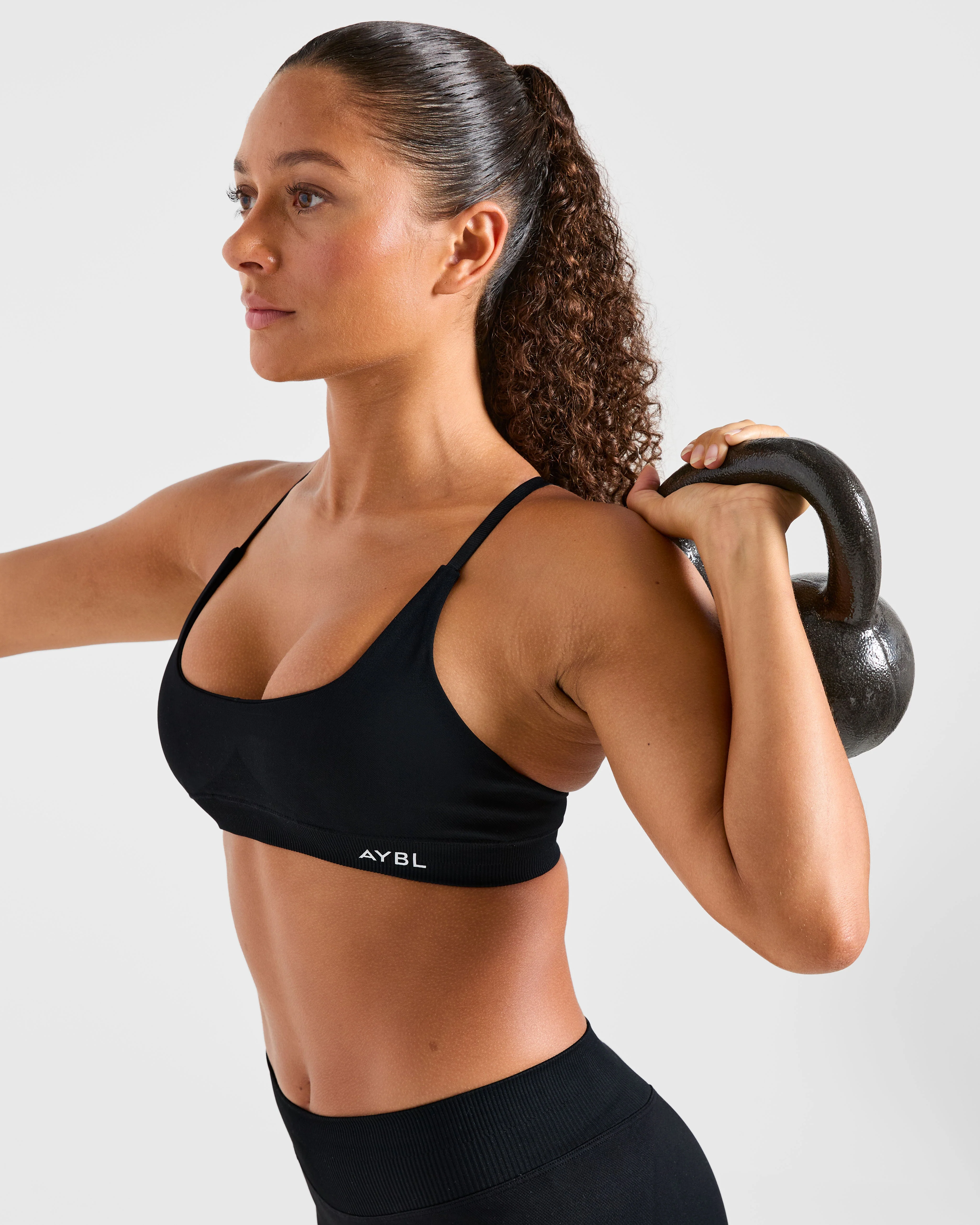 Enhance Seamless Sports Bra - Zwart - Image 8