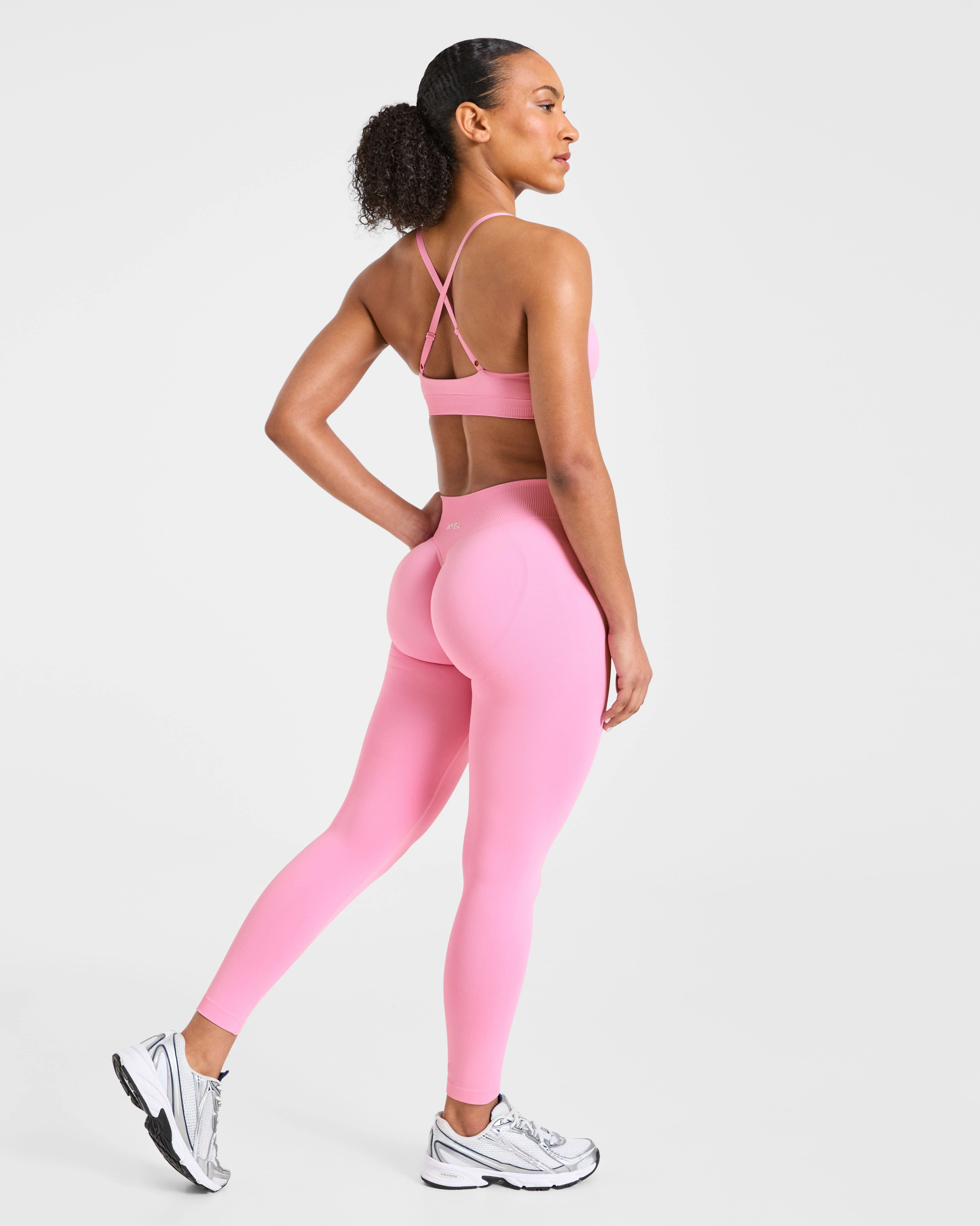 Enhance Seamless Sports Bra - Sugar Roze - Image 4