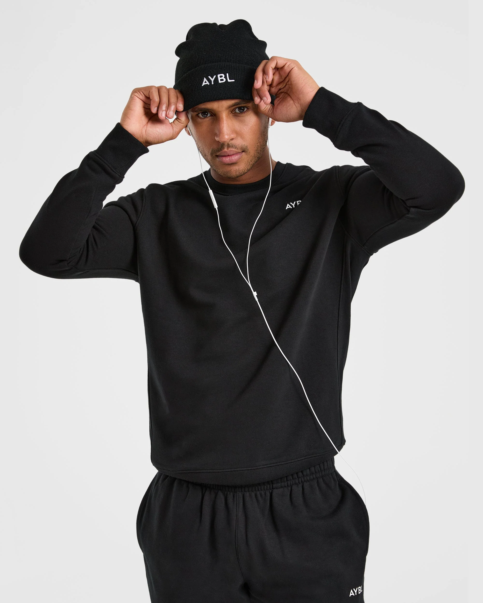 Essential Lightweight Sweater - Zwart - Image 7