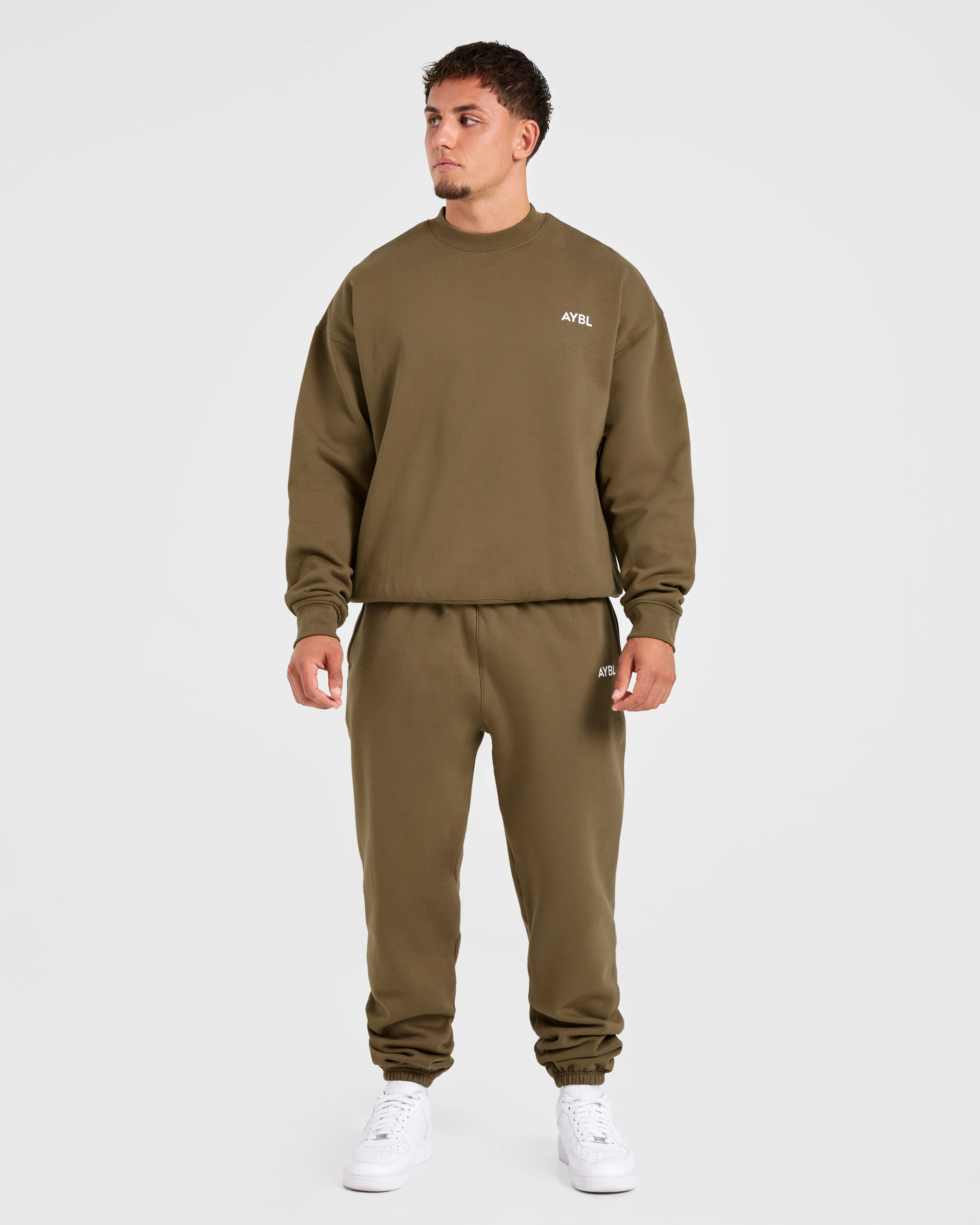 Essential Oversized Joggers- Olive Groen - Image 3