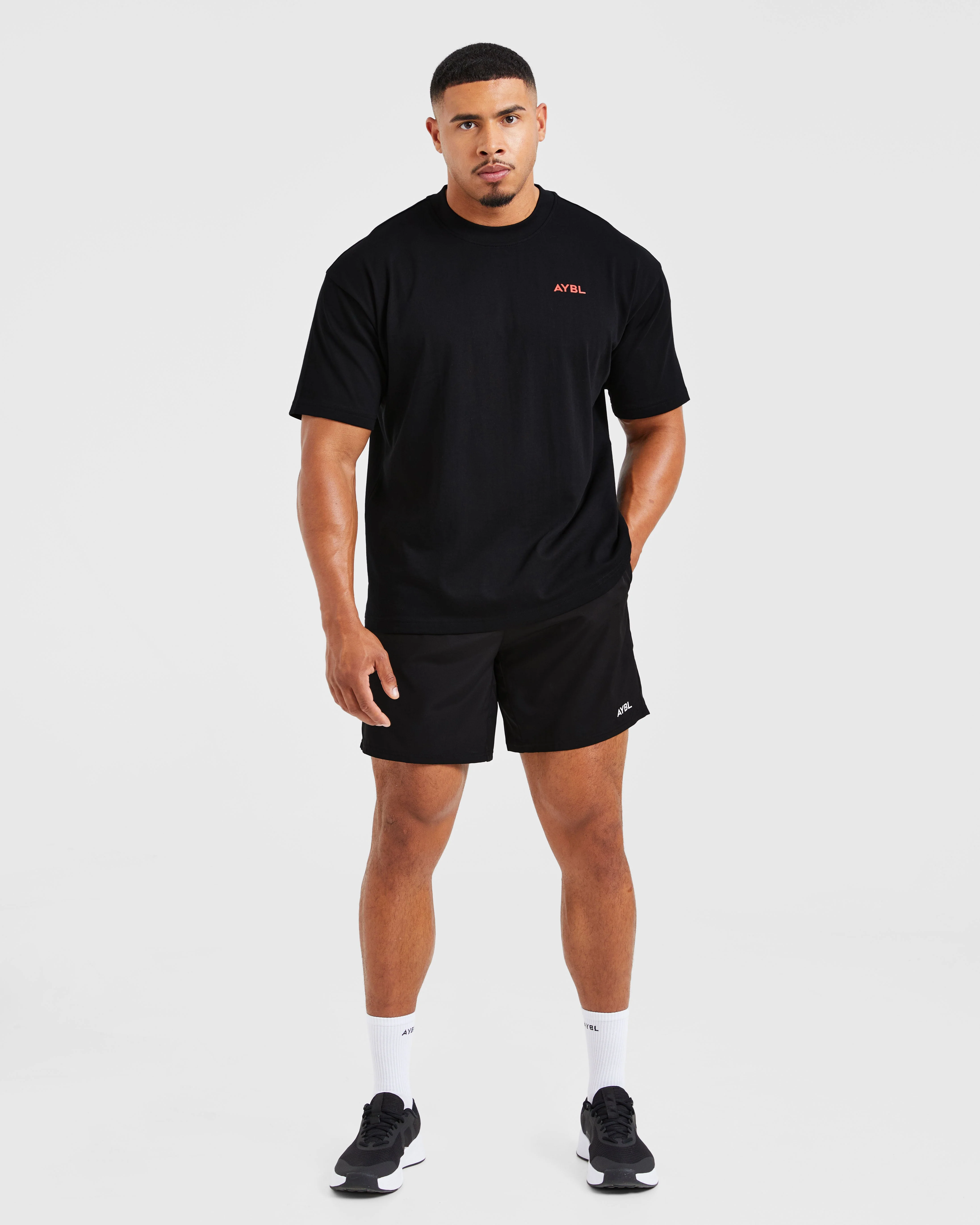 Essential Oversized T Shirt - Zwart/Rood - Image 3
