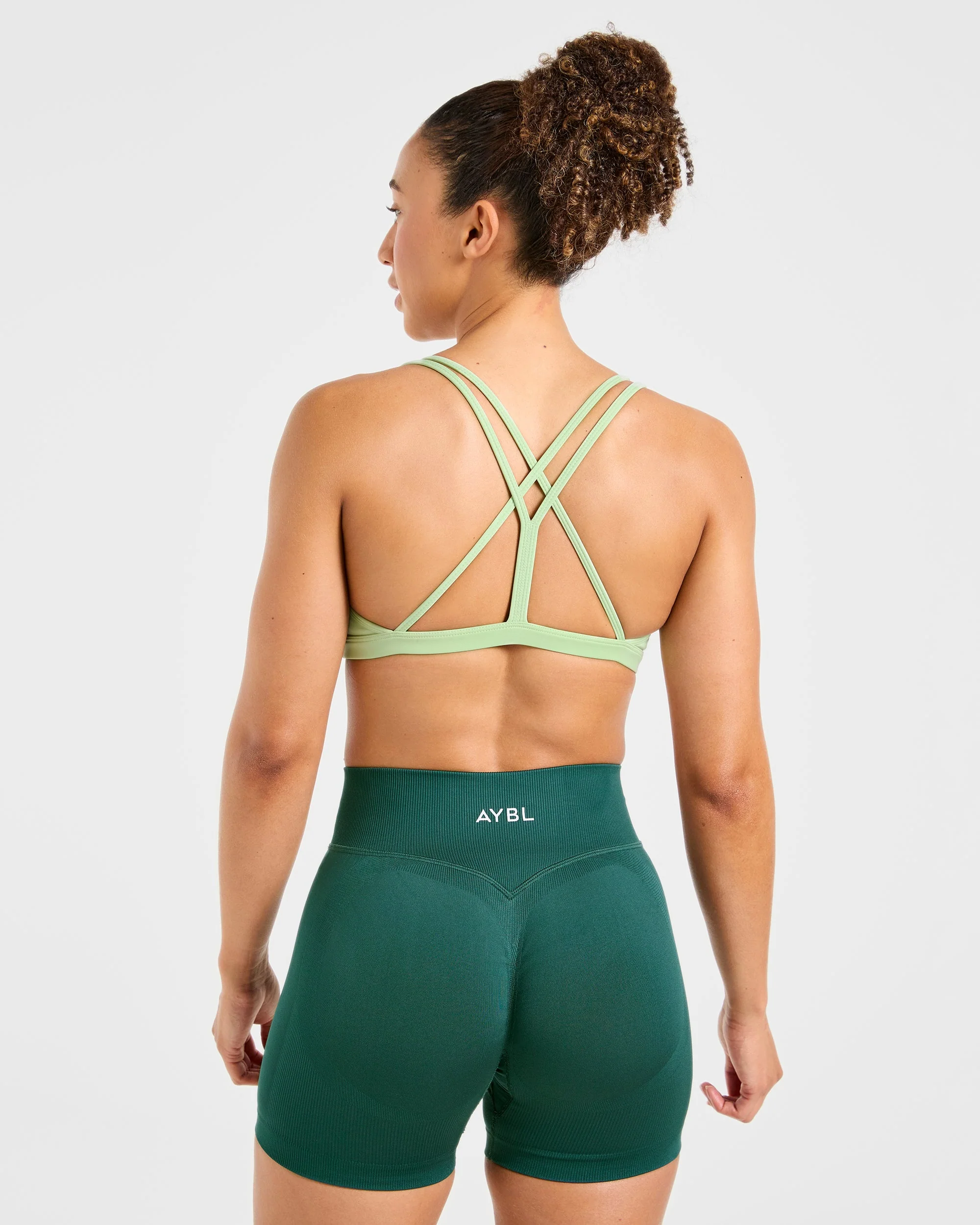 Essential Strappy Sports Bra - Soft Groen - Image 2