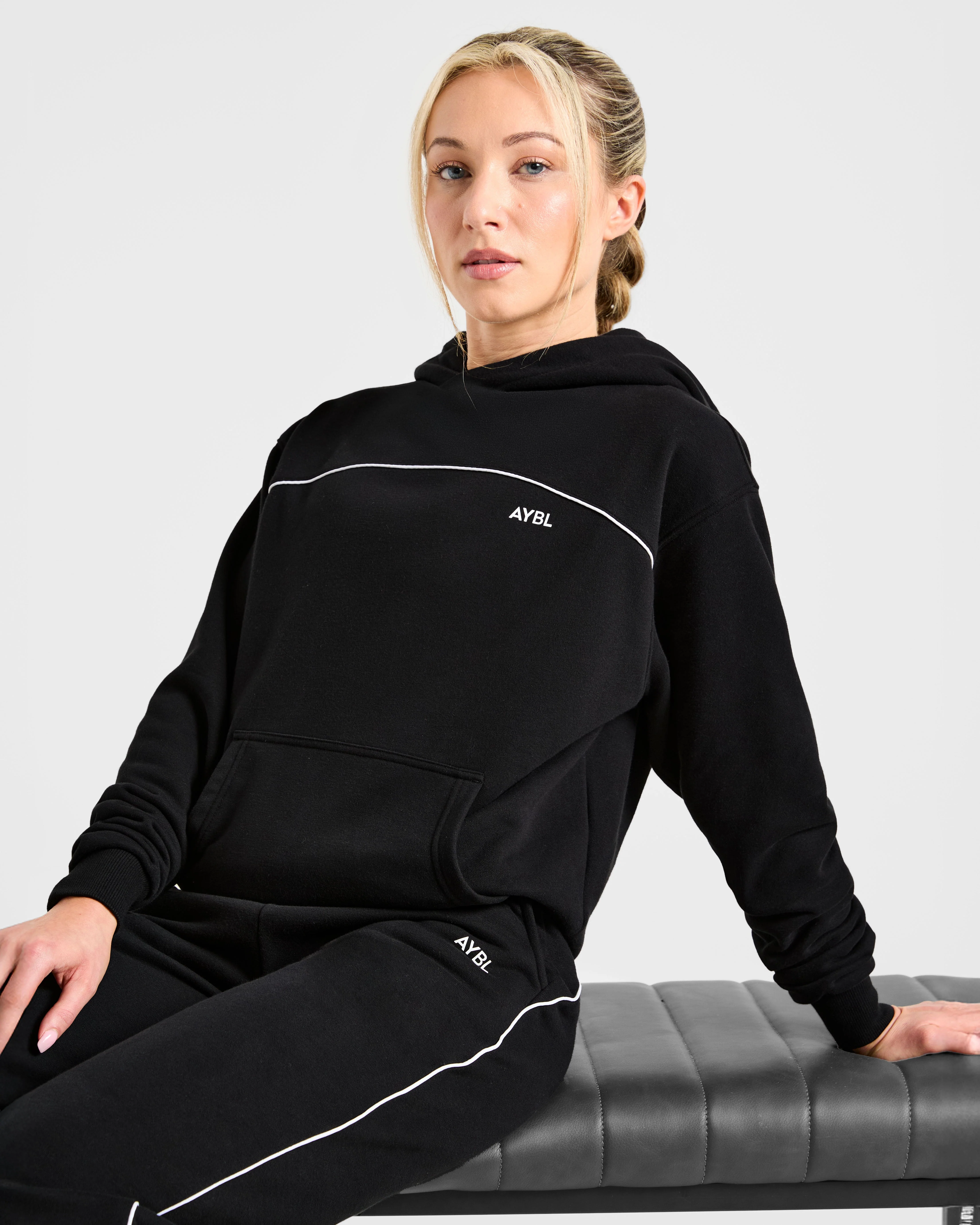 Form Hoodie - Zwart - Image 7
