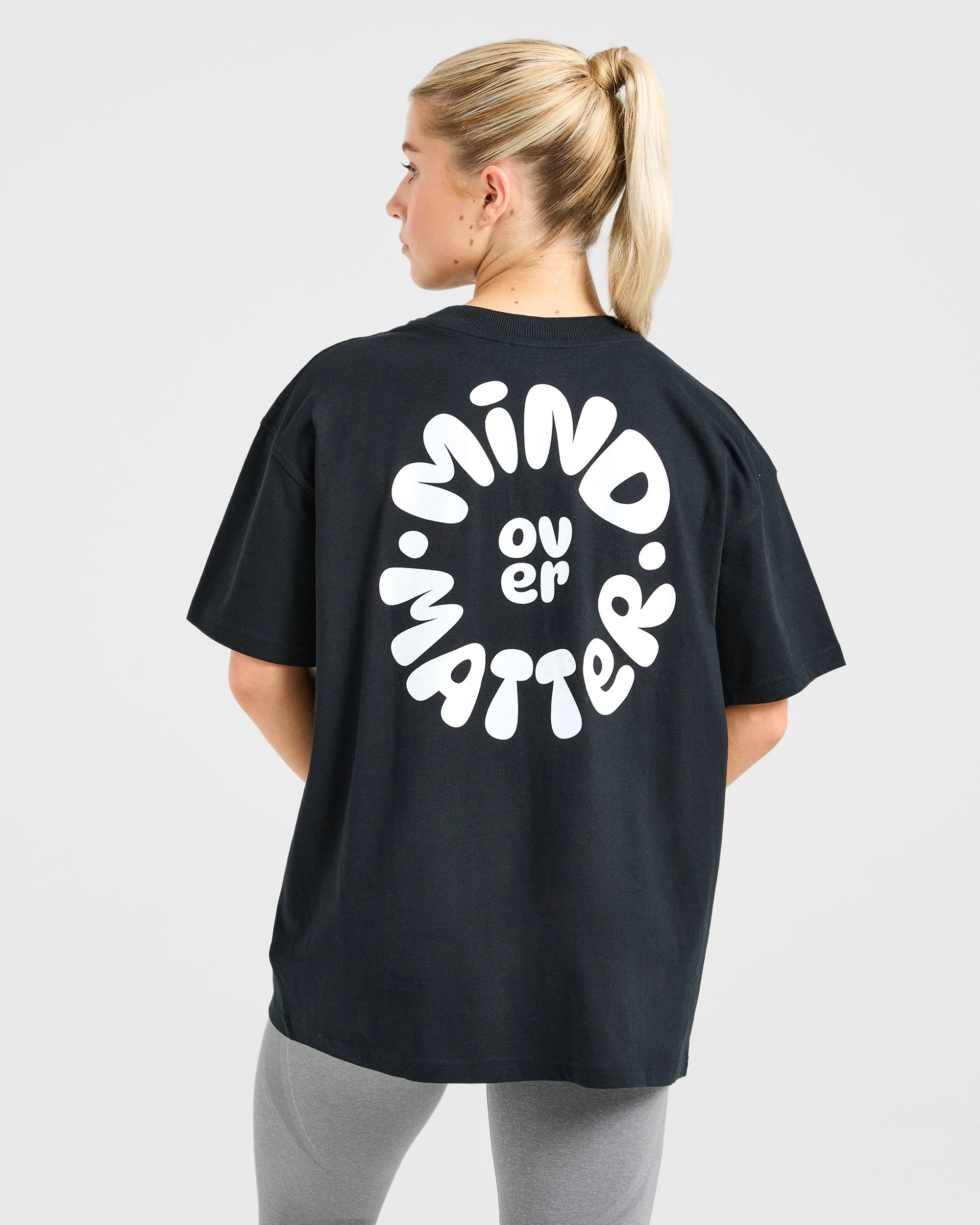 Mind Over Matter V2 Oversized T Shirt - Zwart