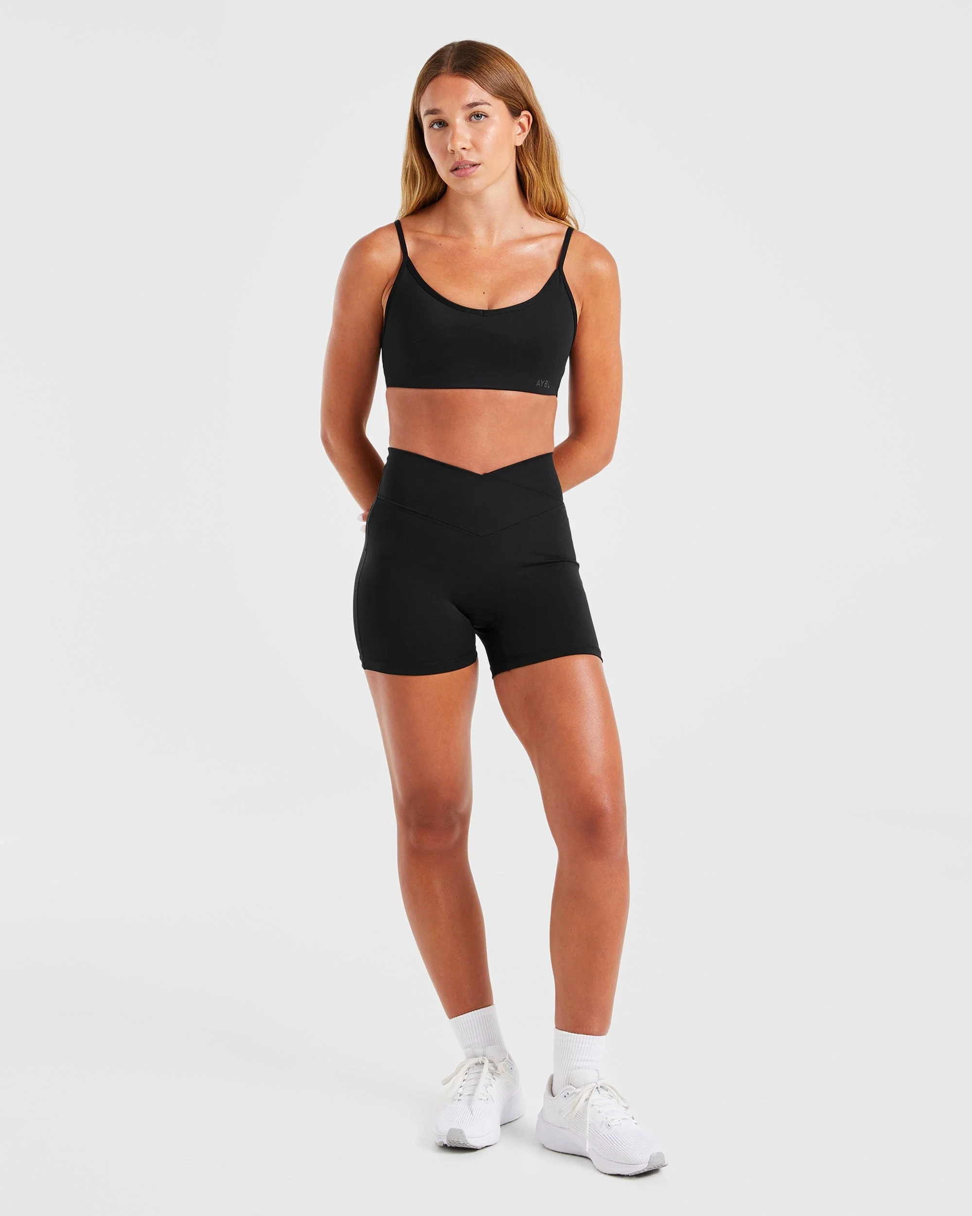 Sculpt Wrap Sports Bra - Zwart - Image 3
