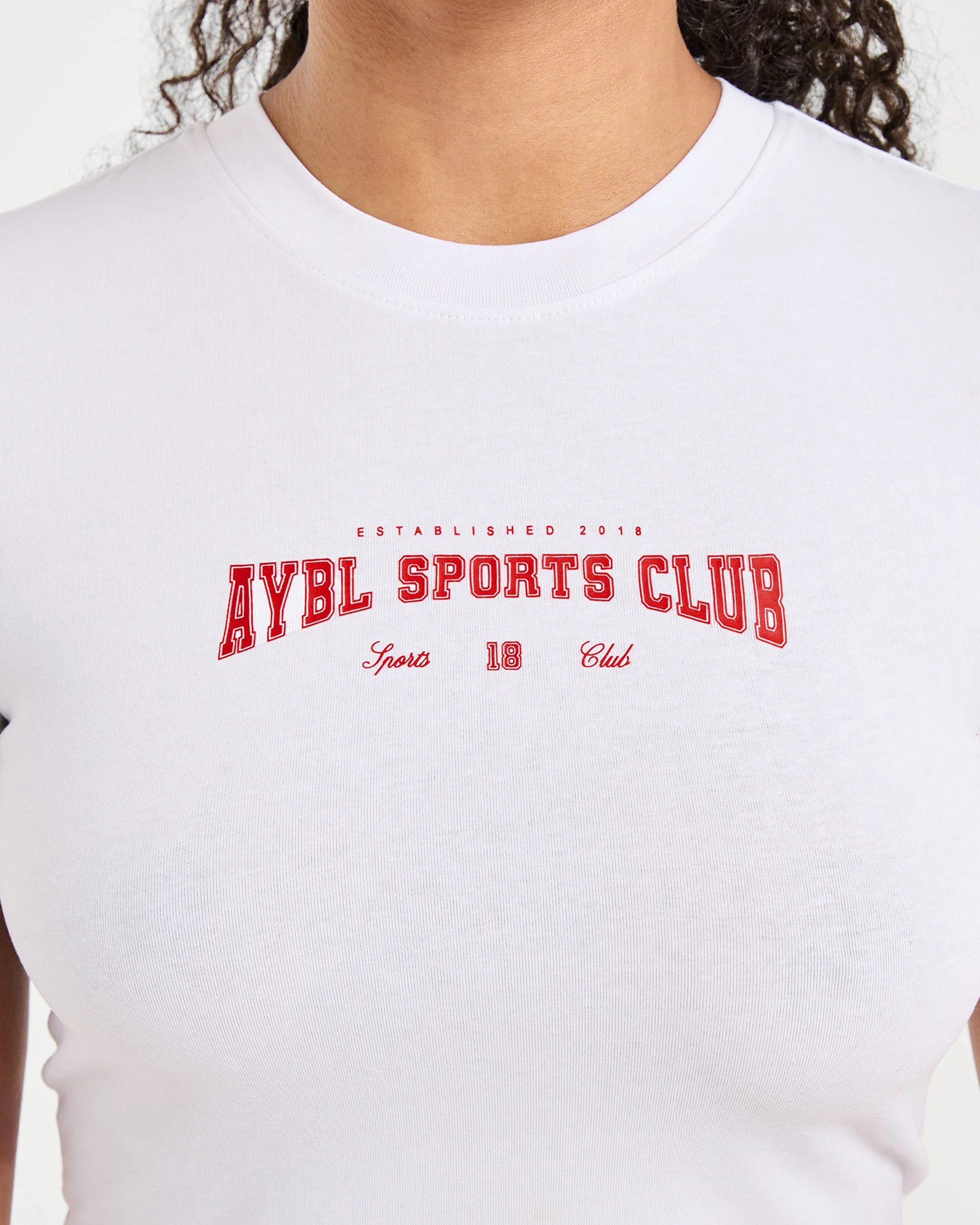 Sports Club Varsity Baby Tee - Wit/Rood - Image 5