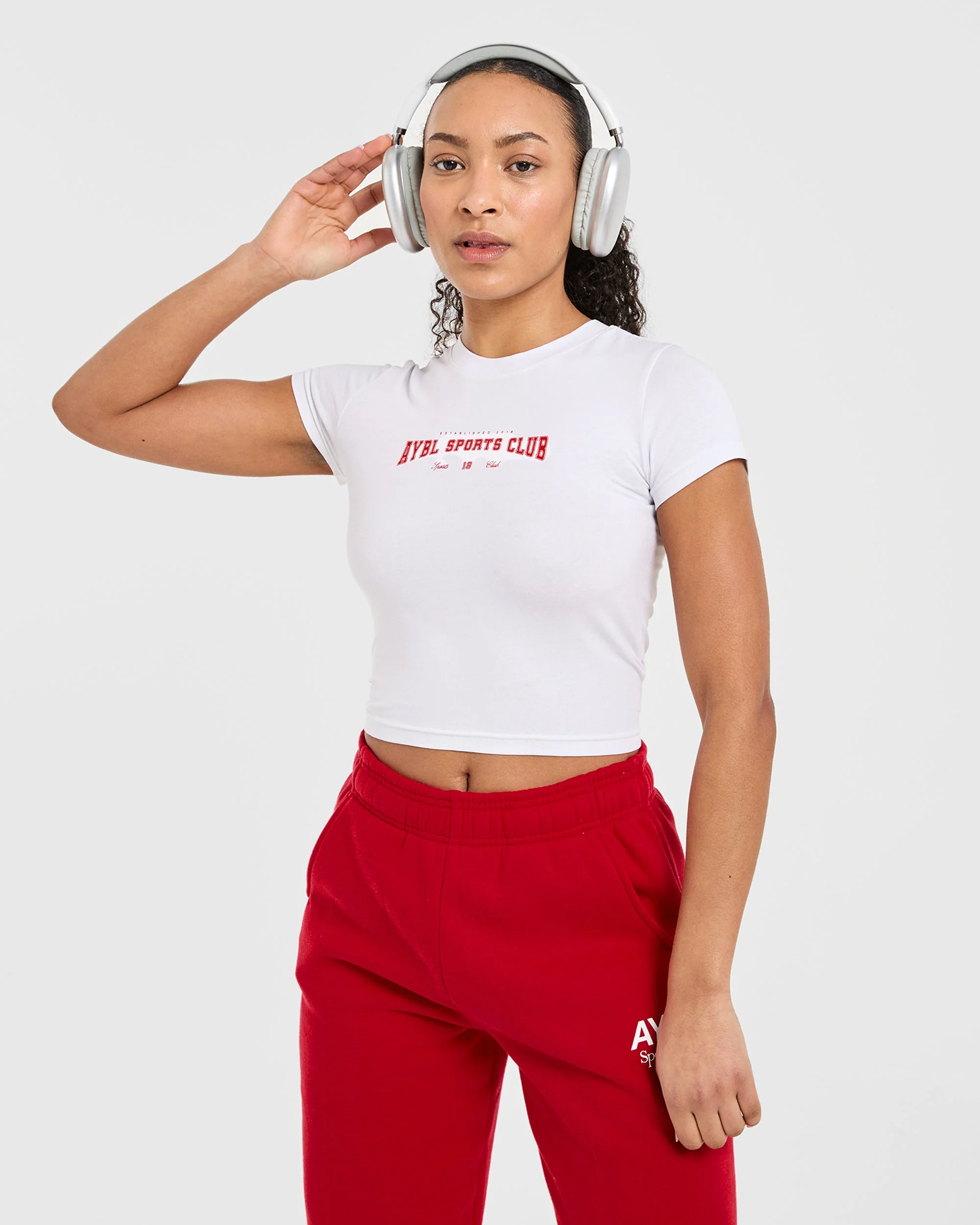 Sports Club Varsity Baby Tee - Wit/Rood - Image 7