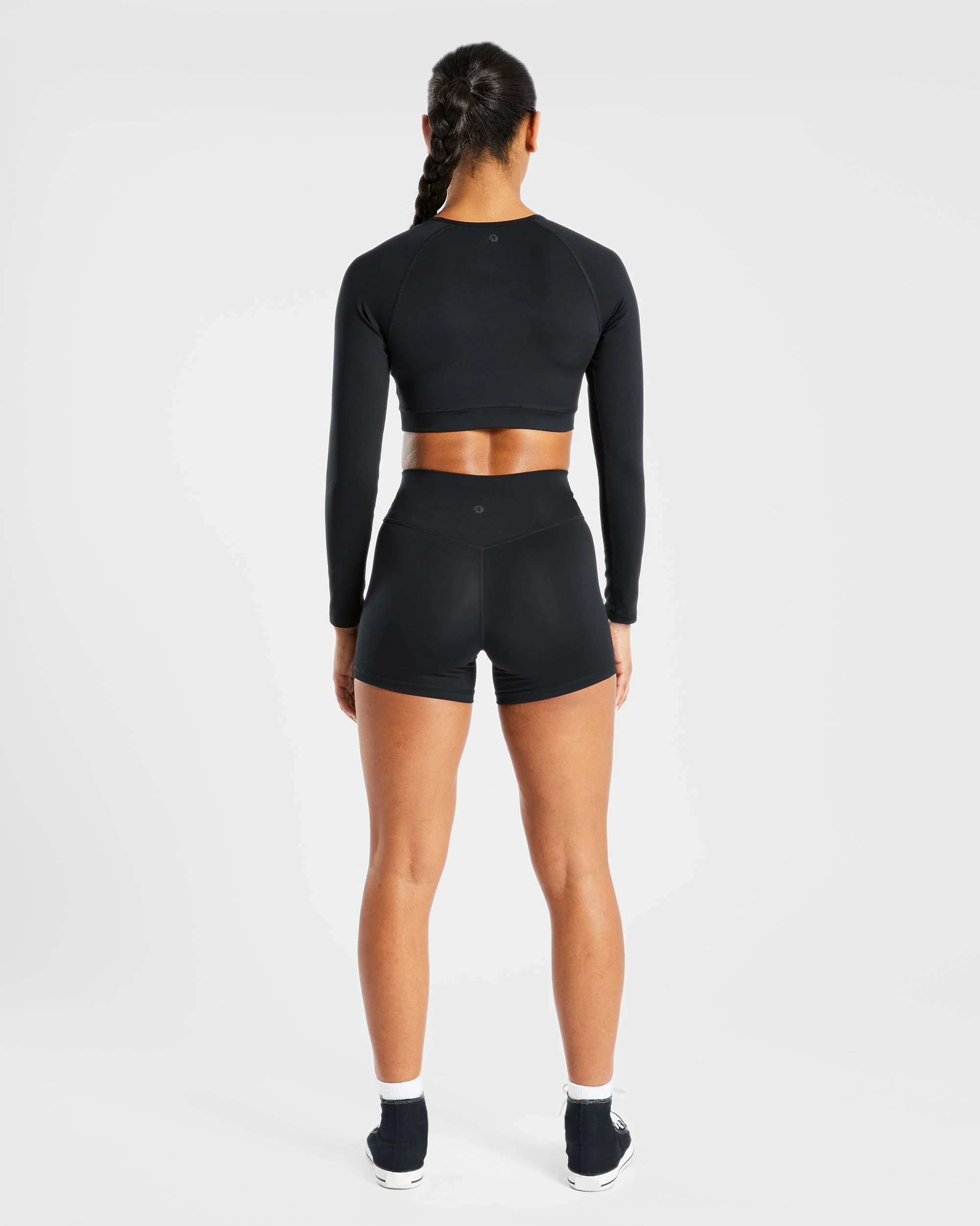 Staple Long Sleeve Crop Top - Zwart - Image 4
