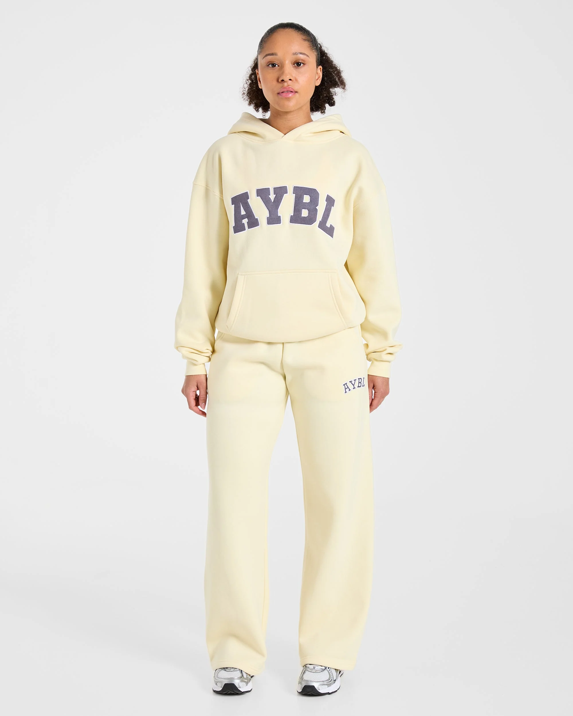 Varsity 2.0 Oversized Hoodie - Butter Geel - Image 3