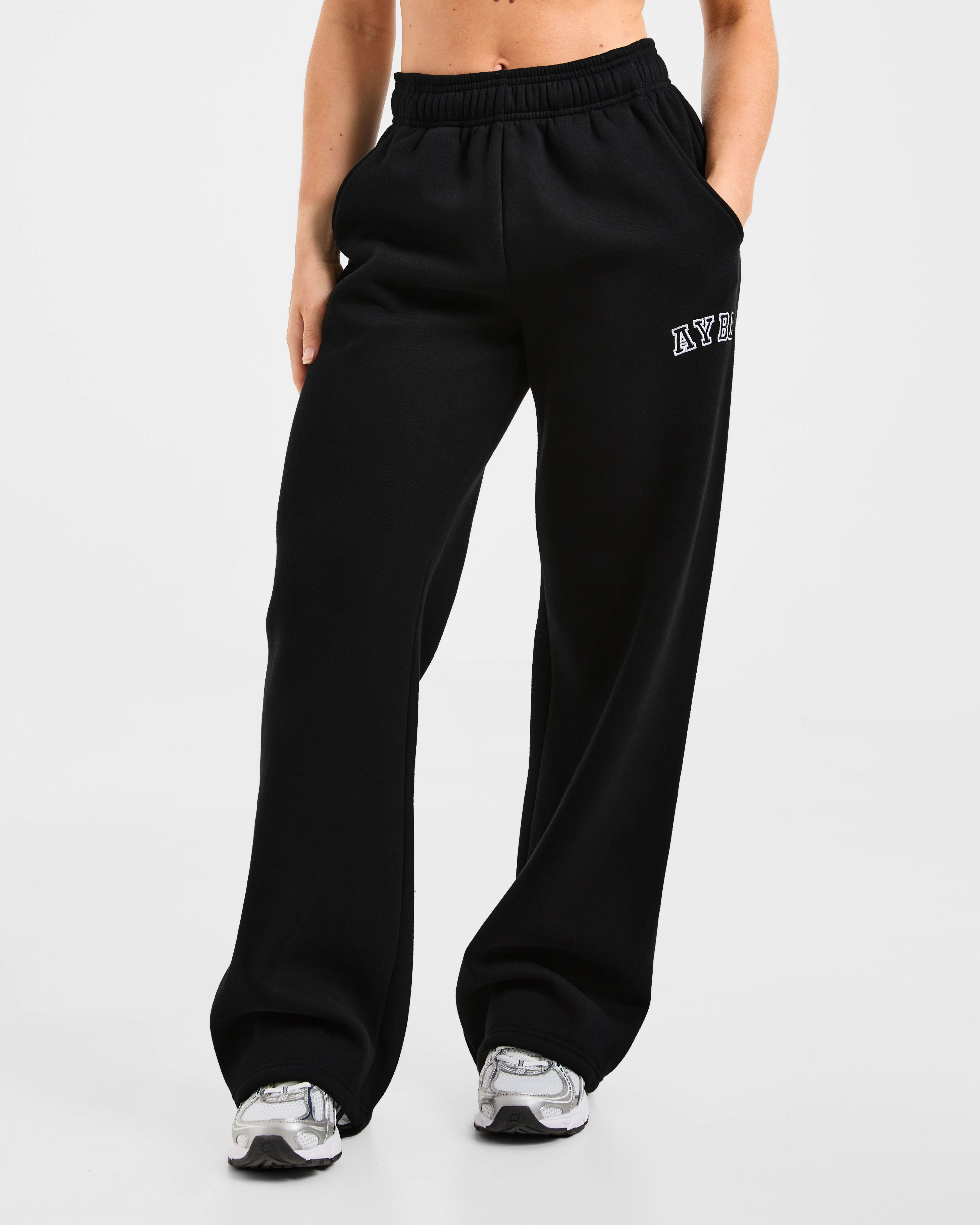 Varsity 2.0 Oversized Straight Leg Joggers - Zwart