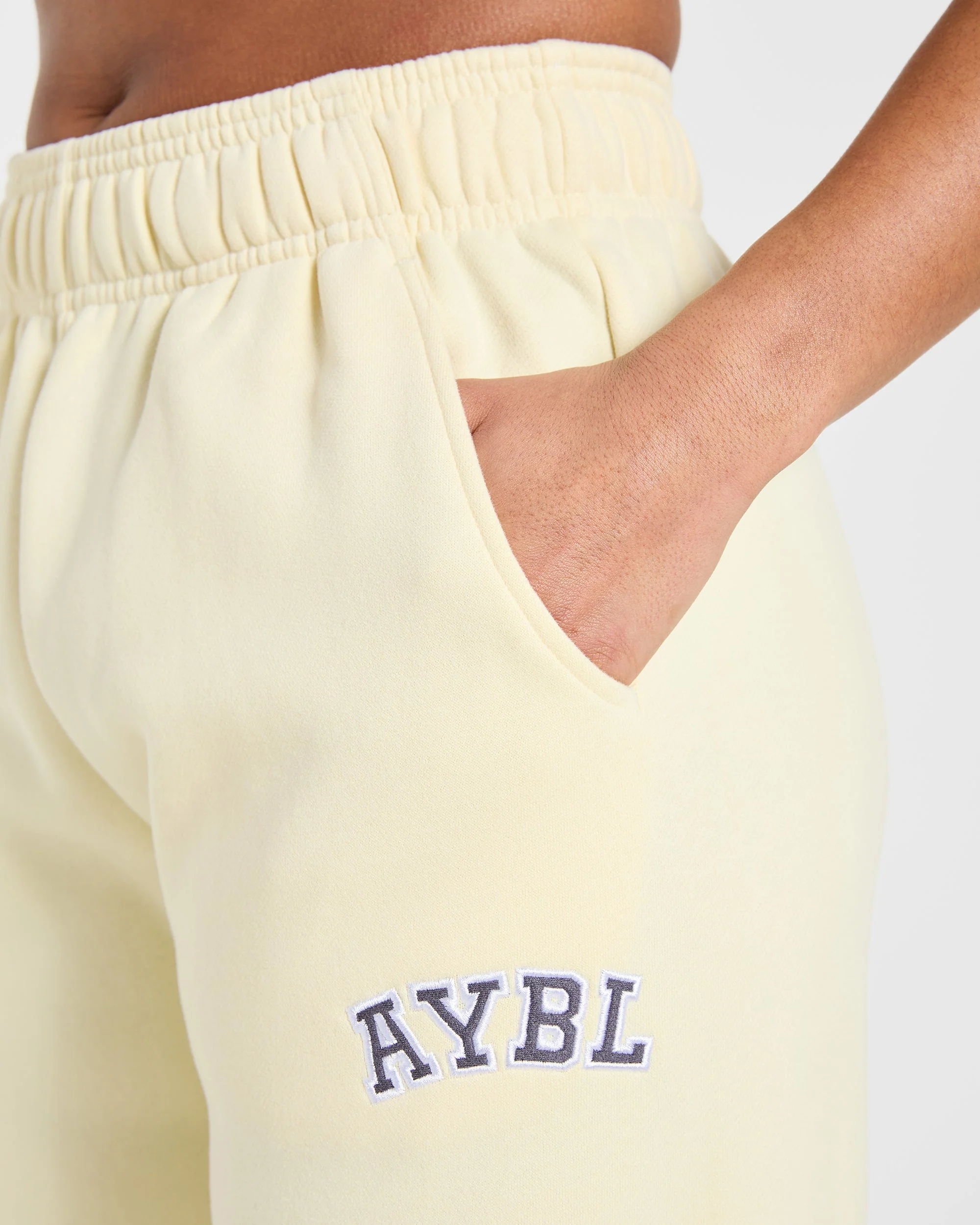 Varsity 2.0 Oversized Straight Leg Joggers - Butter Geel - Image 5